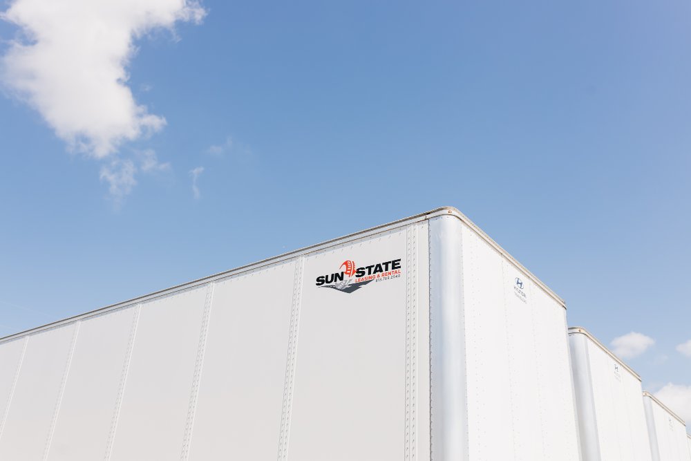 Sun State Leasing and Rental branding on the corner of a Hyundai Translead dry van trailer