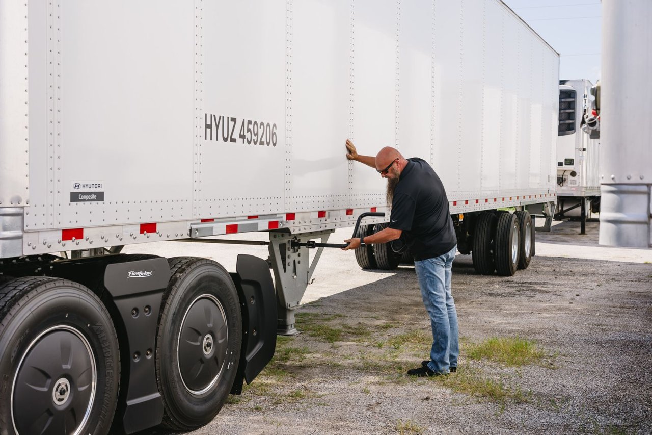 Why Fleets Should Get Regular Trailer Service